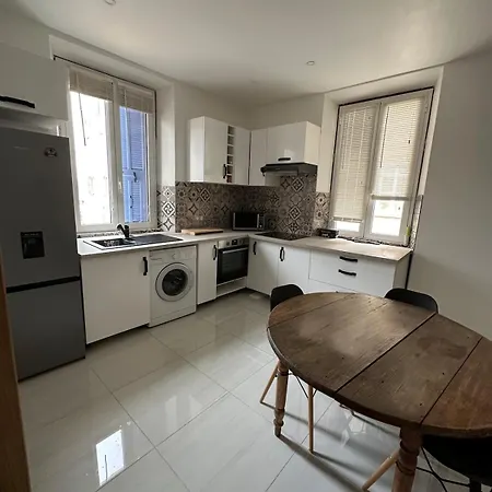 Superbe En Centre Apartment Corte (Corsica)